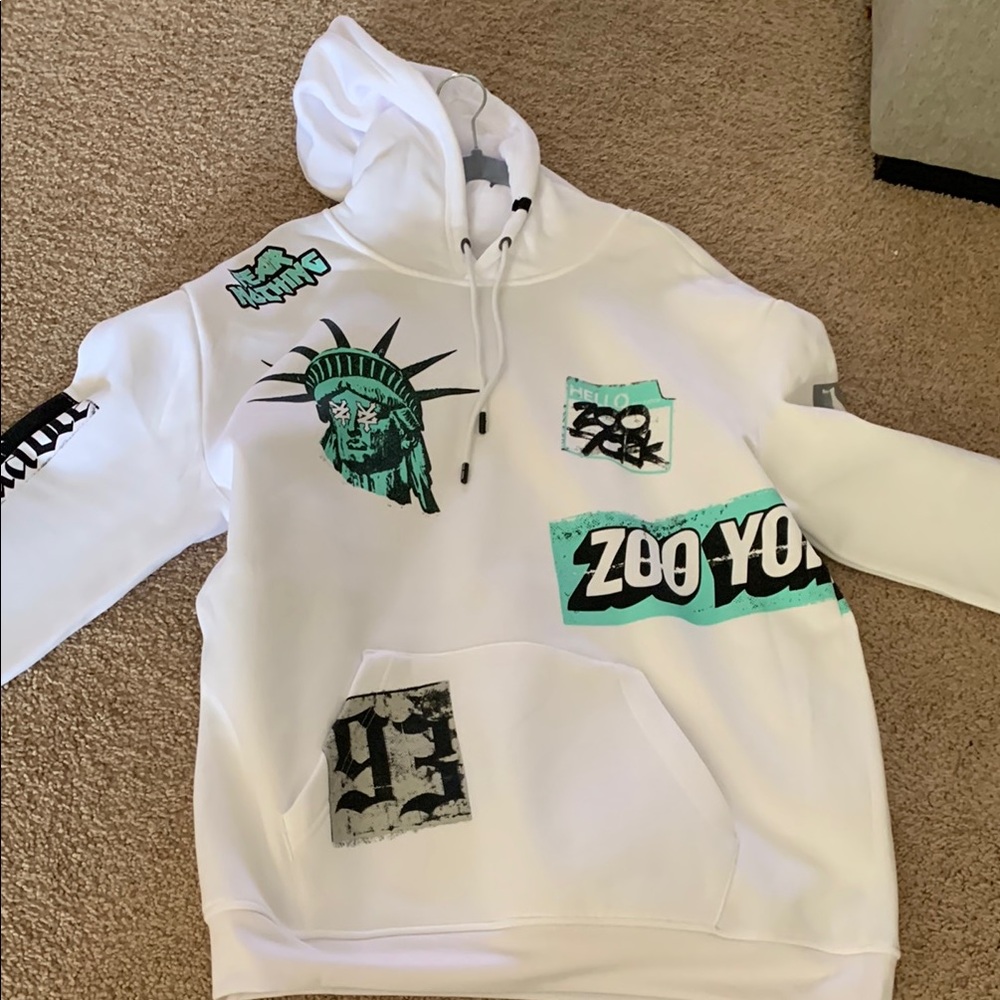 White Graphic Hoodie with Statue of Liberty Design
